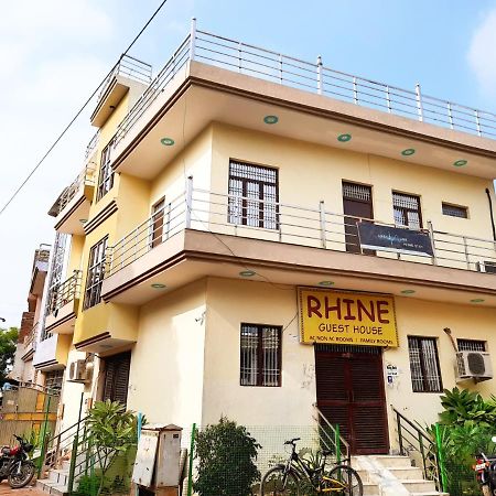 Rhine Guest House Агра Екстериор снимка